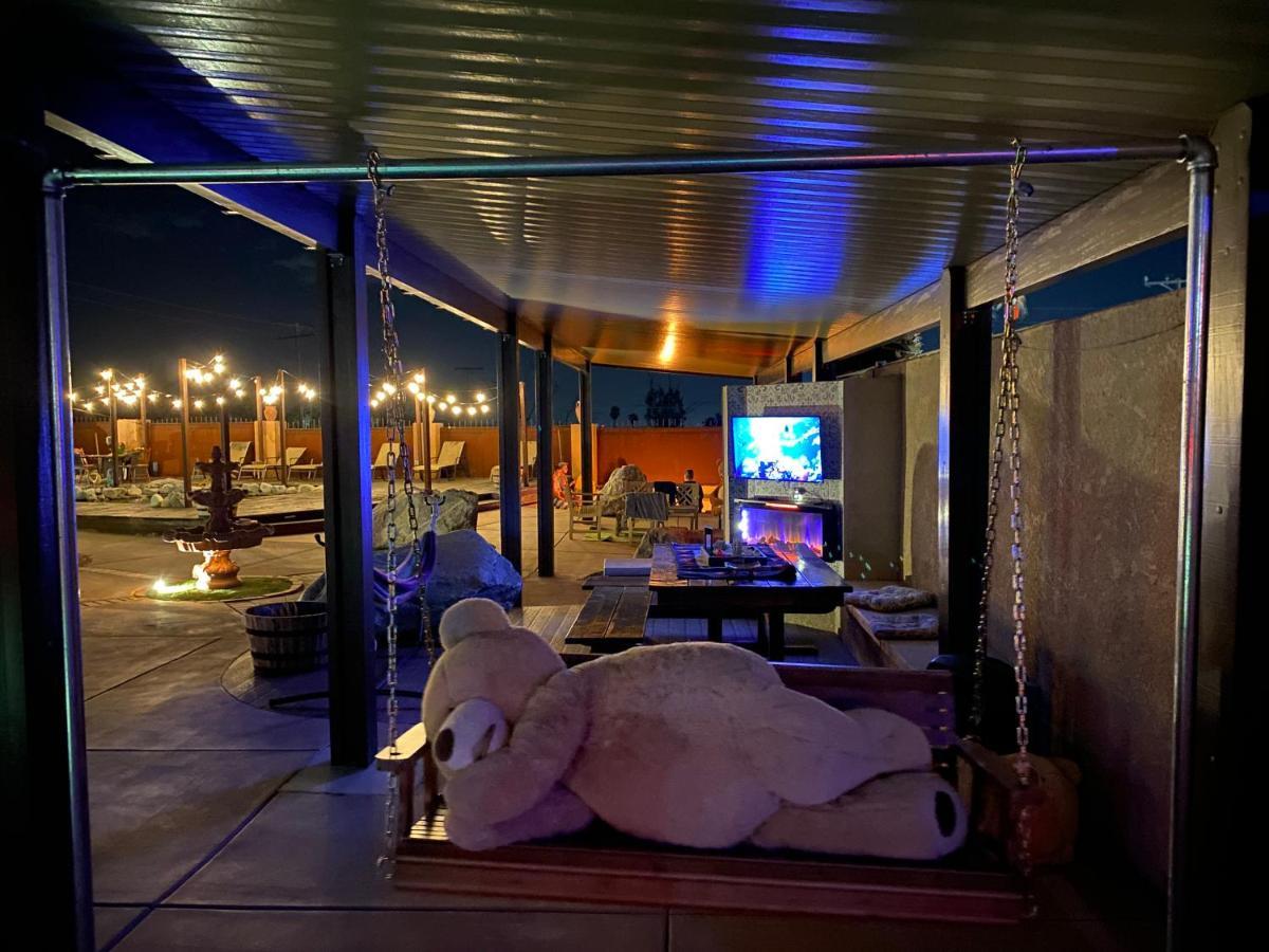 Mi Kasa Hot Springs 420,Adults Only, Clothing Optional Otel Desert Hot Springs Dış mekan fotoğraf