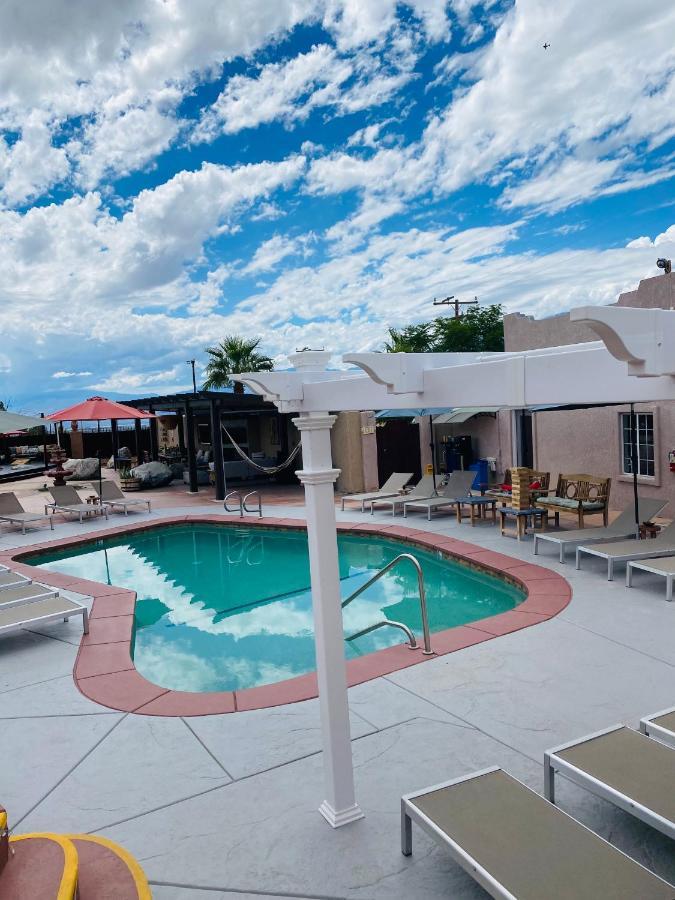 Mi Kasa Hot Springs 420,Adults Only, Clothing Optional Otel Desert Hot Springs Dış mekan fotoğraf