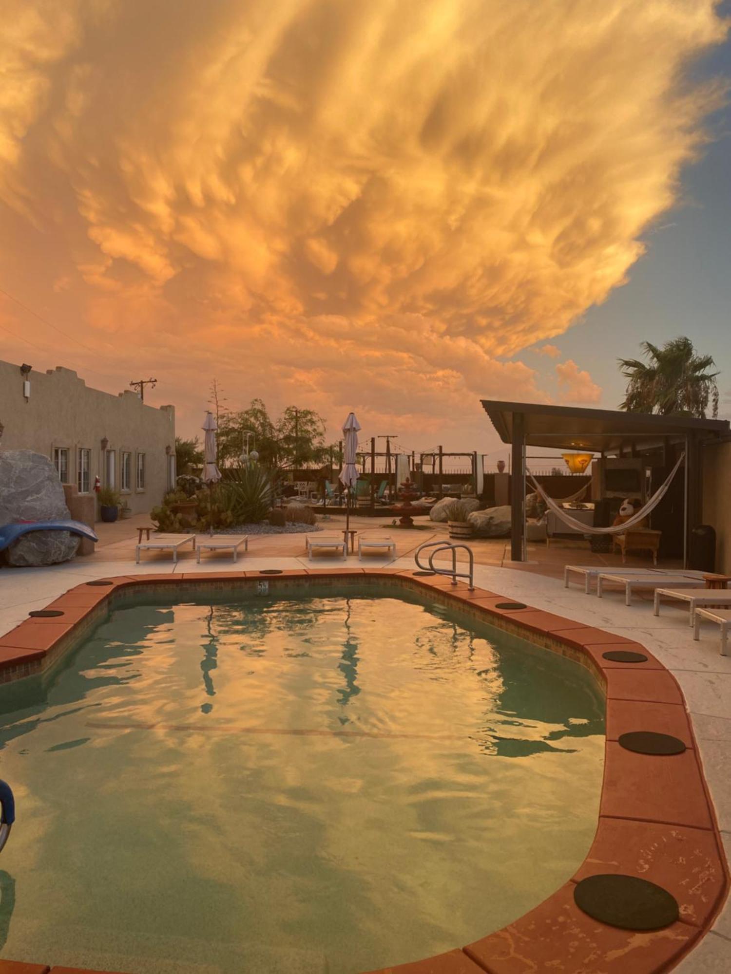 Mi Kasa Hot Springs 420,Adults Only, Clothing Optional Otel Desert Hot Springs Dış mekan fotoğraf