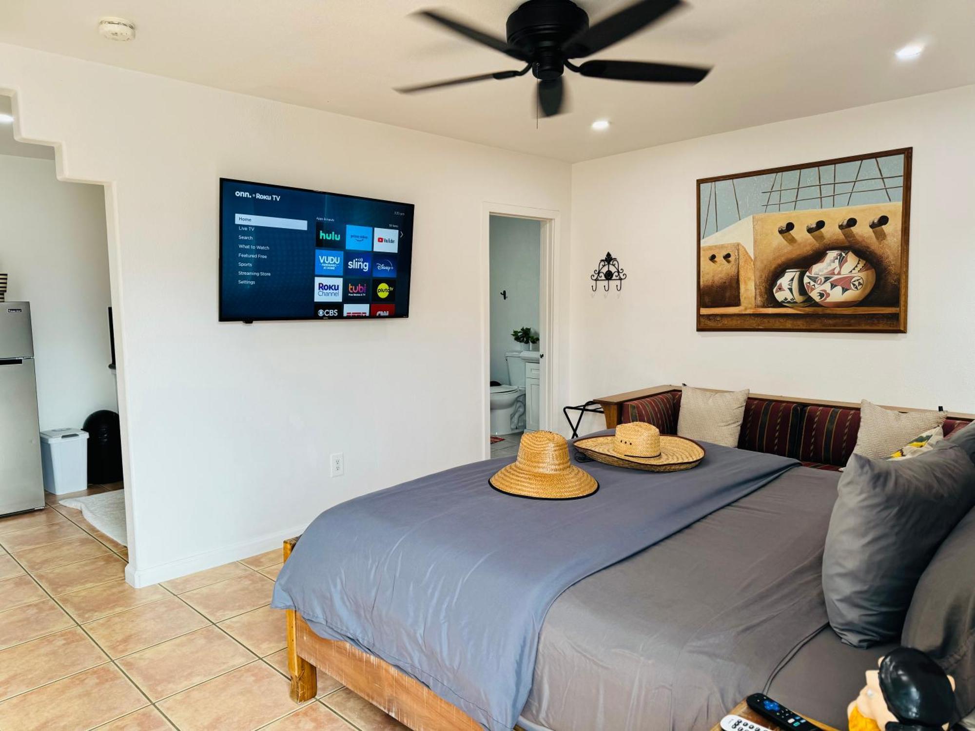 Mi Kasa Hot Springs 420,Adults Only, Clothing Optional Otel Desert Hot Springs Oda fotoğraf