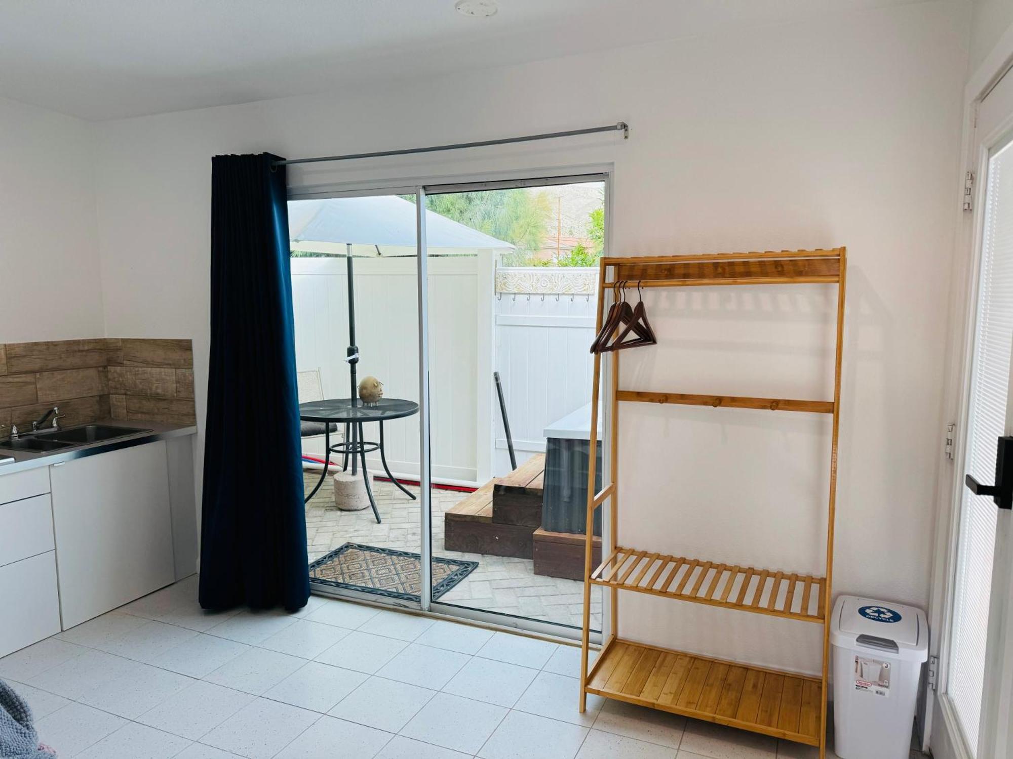 Mi Kasa Hot Springs 420,Adults Only, Clothing Optional Otel Desert Hot Springs Oda fotoğraf