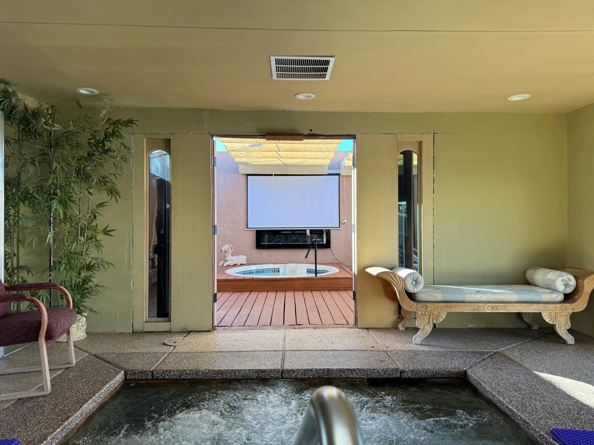 Mi Kasa Hot Springs 420,Adults Only, Clothing Optional Otel Desert Hot Springs Dış mekan fotoğraf